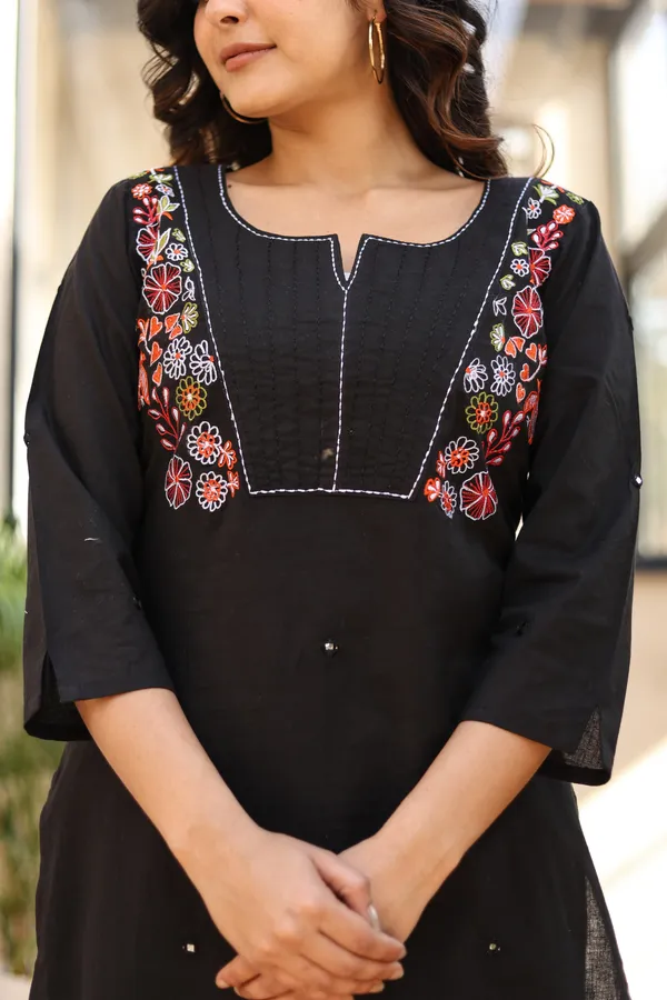 Black_Trendy_Design_Cotton_Kurta_Pant_Set_For_Women
