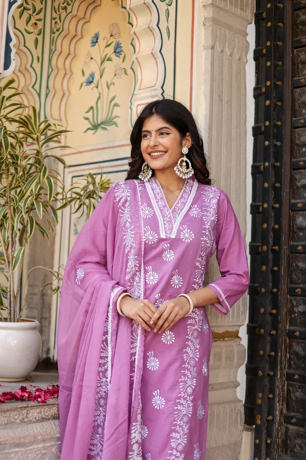 Light_Pink_Cotton_Embroidered_Ethnic_Suit_Set_For_Women