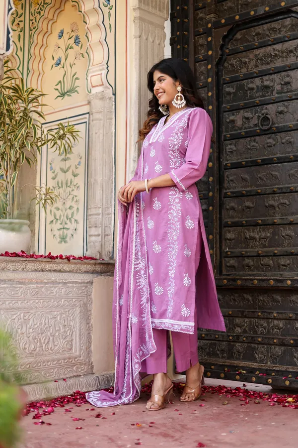 Light_Pink_Cotton_Embroidered_Ethnic_Suit_Set_For_Women