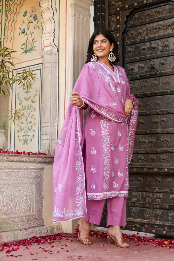 Light_Pink_Cotton_Embroidered_Ethnic_Suit_Set_For_Women