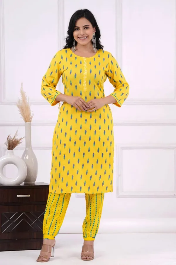 Bainkutpuri_Women's_Rayon_Yellow_Kurta_Pant_Set_for_Women