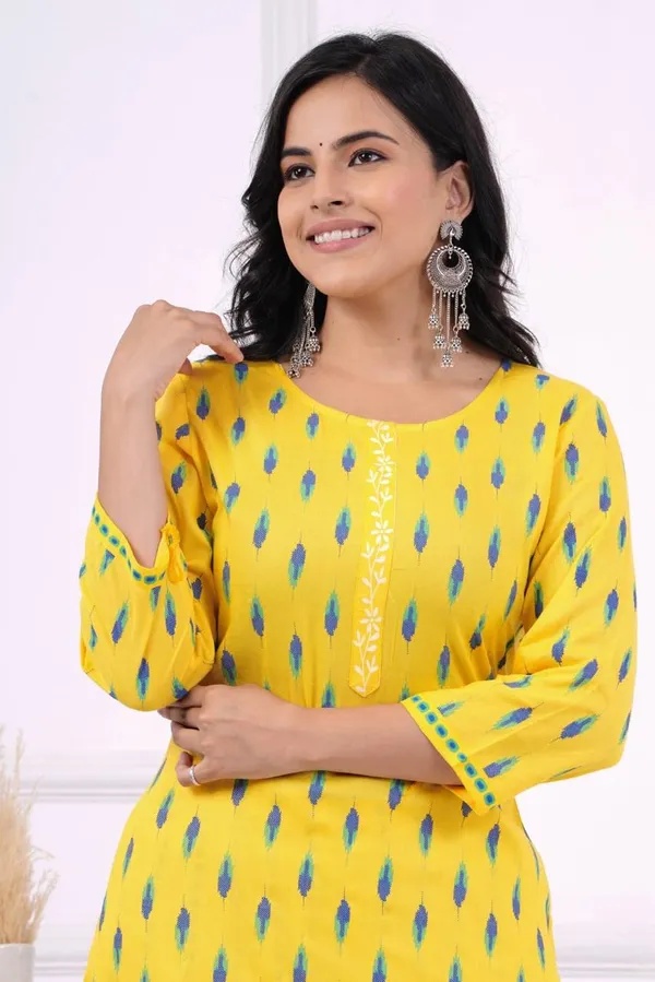 Bainkutpuri_Women's_Rayon_Yellow_Kurta_Pant_Set_for_Women