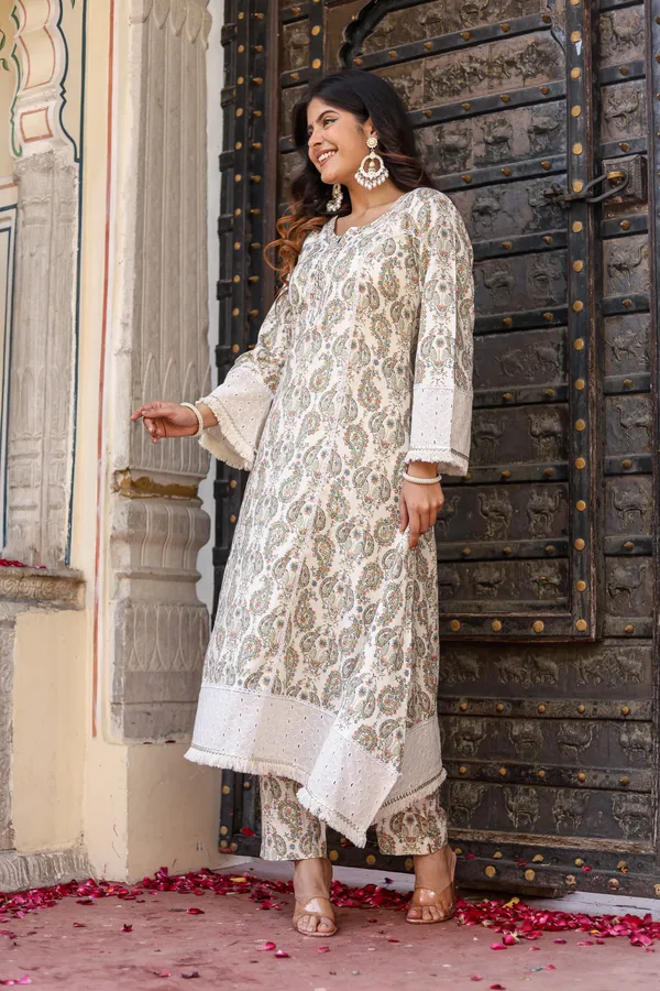 White_Rayon_Printed_Kurta_Pant_Set_For_Women