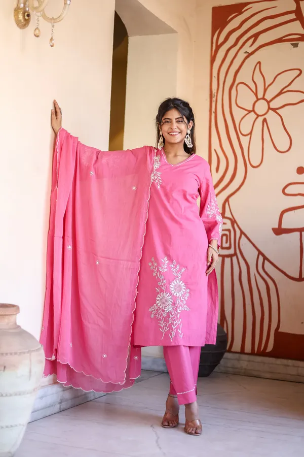 Bainkutpuri_Women_Pink_embroidered_Ethnic_Suit_Set_for_Women