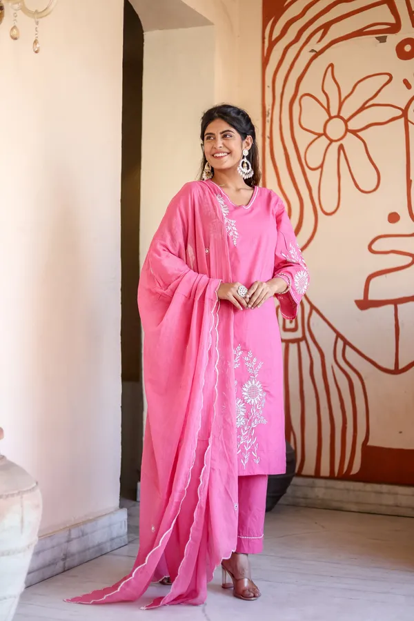 Bainkutpuri_Women_Pink_embroidered_Ethnic_Suit_Set_for_Women