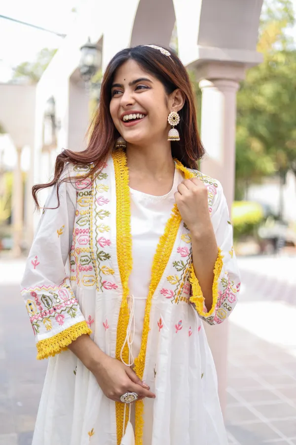 Bainkutpuri_Women_White_embroidered_Designer_Dress_set
