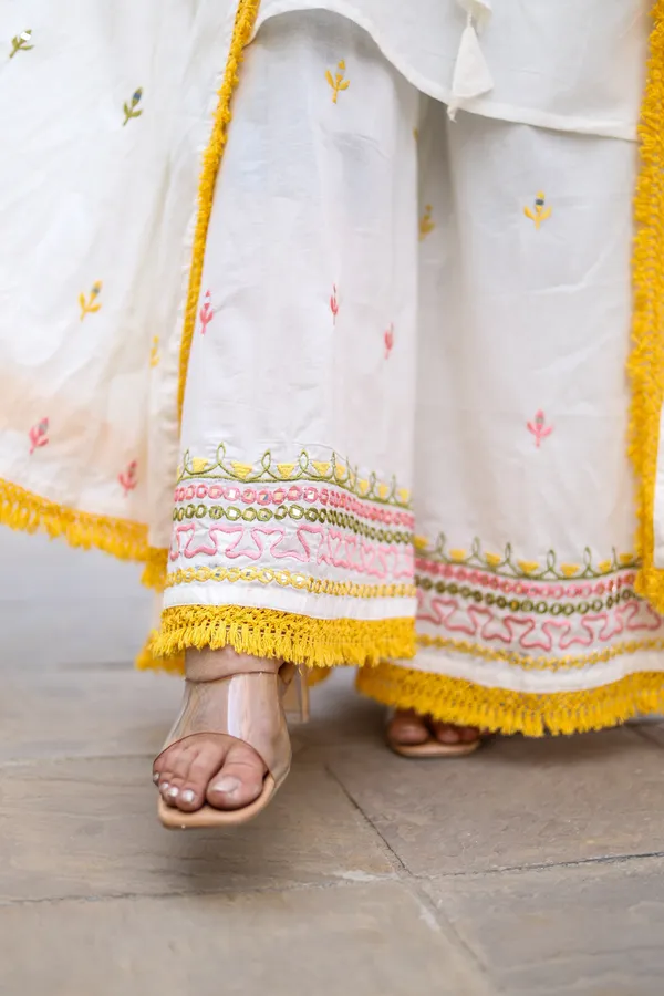 Bainkutpuri_Women_White_embroidered_Designer_Dress_set