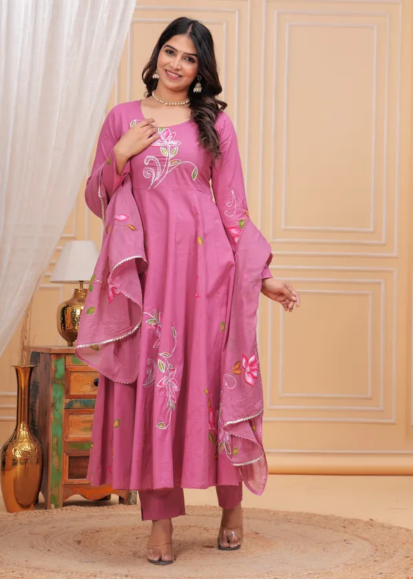 Bainkutpuri_Anarkali_Lavender_Embroidered_Ethnic_Suit_Set_For_Women