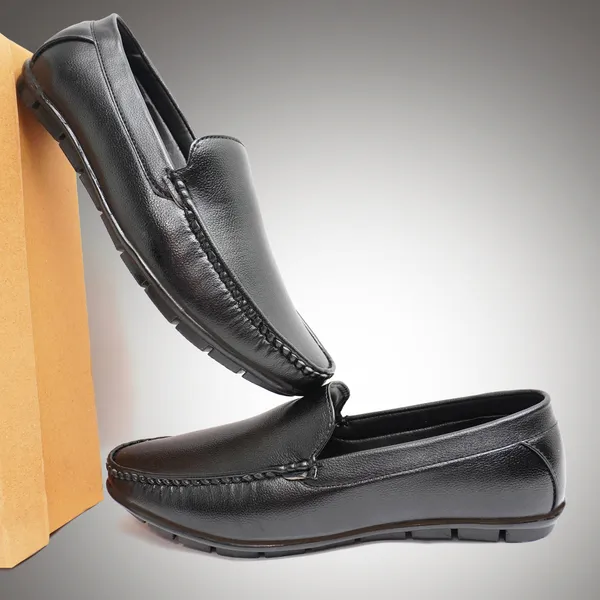 Black_Synthetic_Premium_Loafers_For_Men