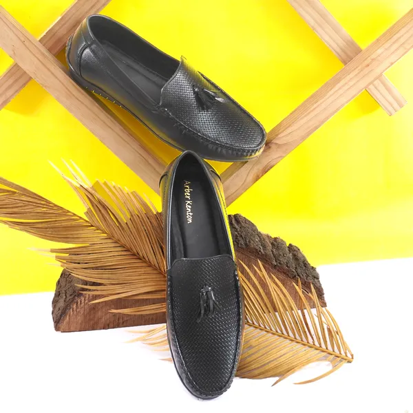 Black_Synthetic_Embossed_Deisgn_Tussel_Loafers_For_Men