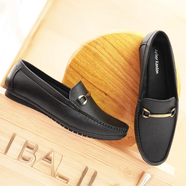 Black_Synthetic_Ethnic_Loafers_For_Men