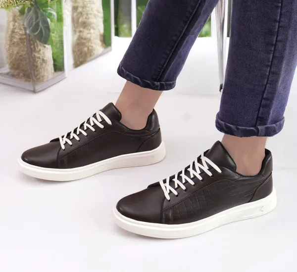 Brown_Synthetic_Embossed_Designs_With_Memory_Foam_Insole_Sneakers_For_Men
