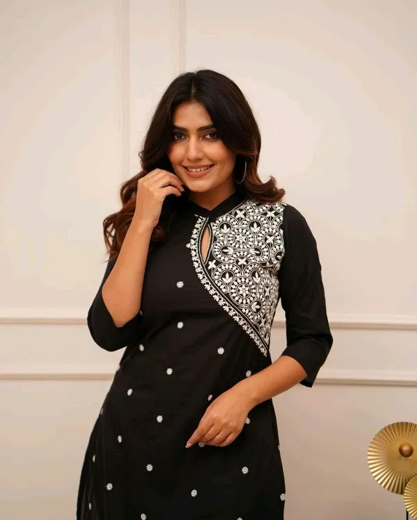 Black_Rayon_Embroidery_Kurti_With_Pant_For_Women