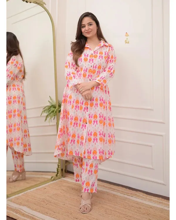 Multicolor_Rayon_Kurti_With_Pant_Printed_For_Women