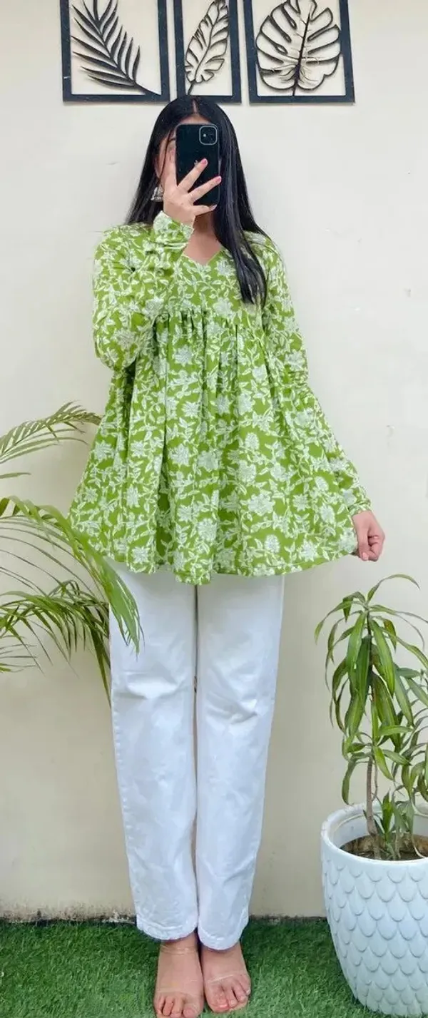 Green_Rayon_Printed_Top_For_Women