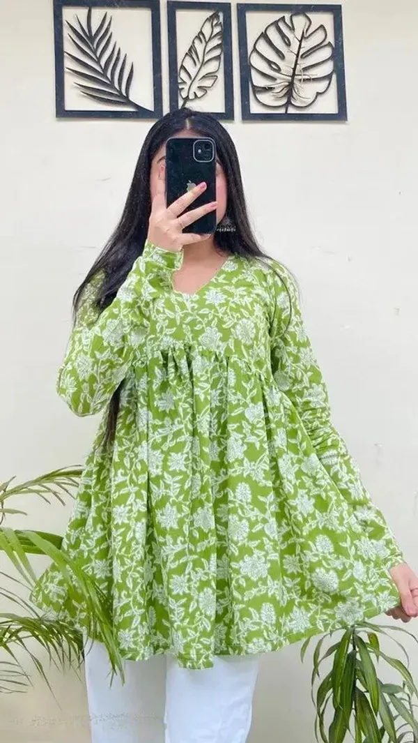 Green_Rayon_Printed_Top_For_Women