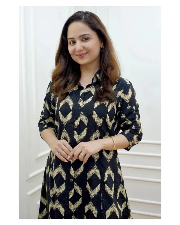 Multicolor_Rayon_Kurti_With_Pant_Printed_For_Women