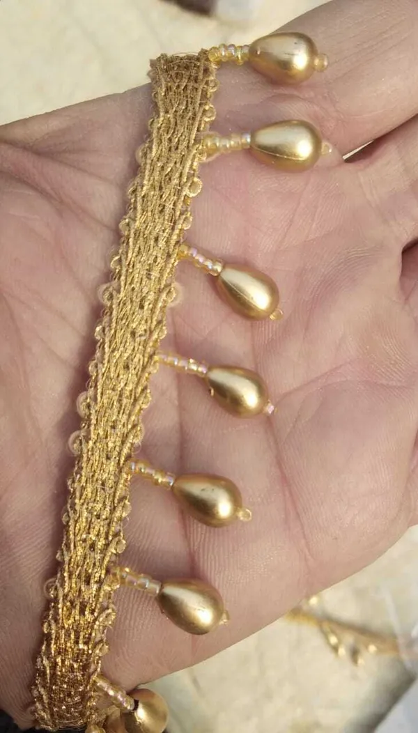 Gold_Silk_Stylish_Beading_Lace_For_Saree,_Suit,_Lehenga,_Blouse,_Art_&_Craft