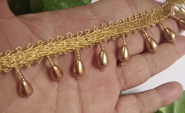 Gold_Lace_For_Saree,_Dresses_Embellishment,_Fashion_Designing,_Art_&_Craft_(4_Mtr)