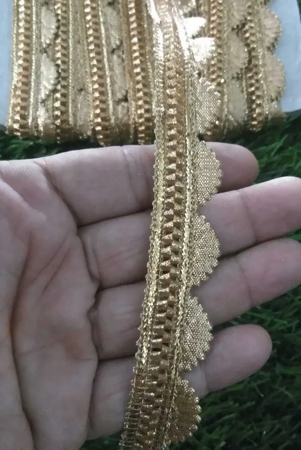 Gold_Silk_Stylish_Edging_Lace_For_Saree,_Suit,_Lehenga,_Blouse,_Art_&_Craft_(9_Mtr)