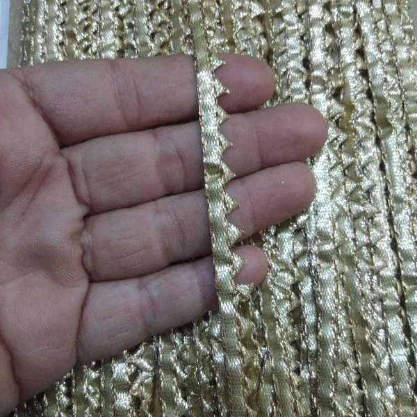 Gold_Nylon_Stylish_Edging_Lace_For_Saree,_Suit,_Lehenga,_Blouse,_Art_&_Craft_(40_Mtr)