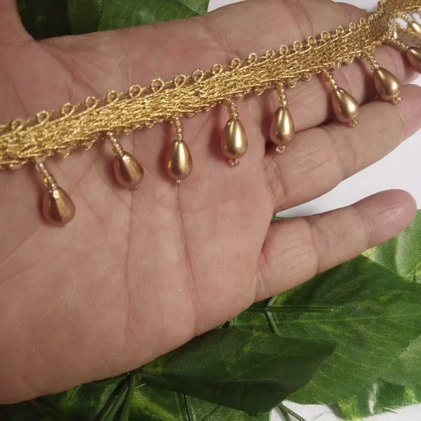 Gold_Silk_Stylish_Edging_Lace_For_Saree,_Suit,_Lehenga,_Blouse,_Art_&_Craft_(5_Mtr)