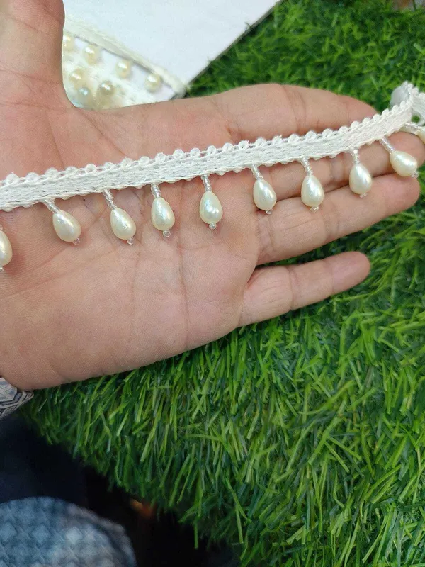 Beige_Silk_Stylish_Beading_Lace_For_Saree,_Suit,_Lehenga,_Blouse,_Art_&_Craft_(4_Mtr)