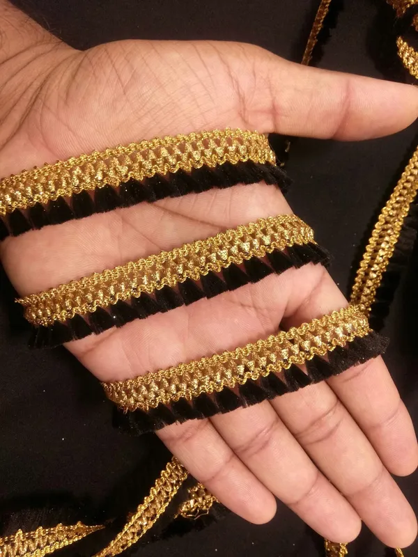 Golden_&_Black_Trim_Border_Lace_For_Saree,Suit,Dresses_Embellishment,Fashion_Designing,_Craft