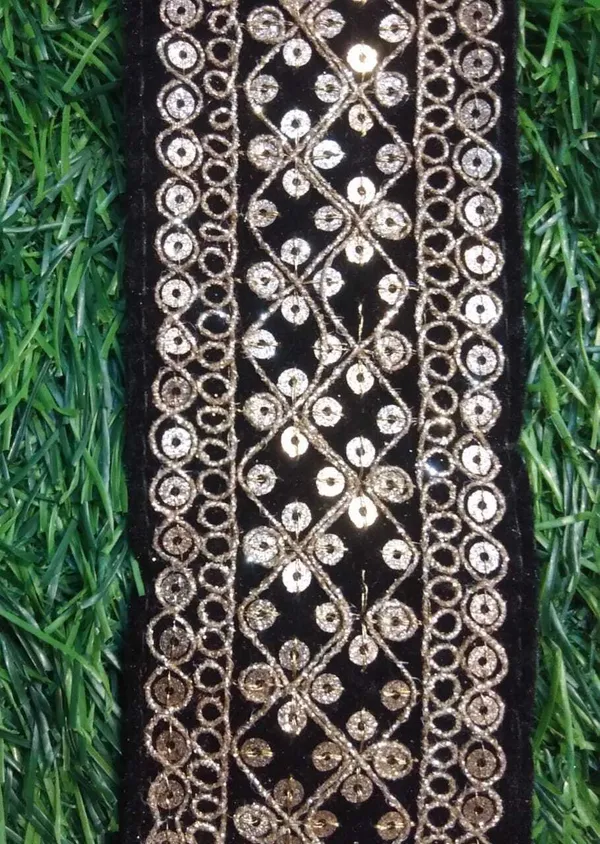Black_&_Gold_Velvet_Stylish_Stiff_Lace_For_Saree,_Suit,_Lehenga,_Blouse,_Art_&_Craft_(9_Mtr)