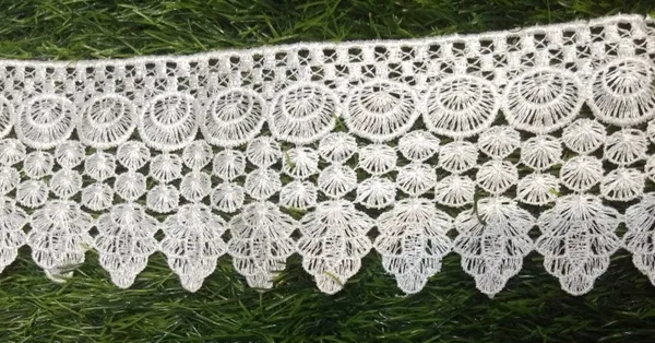 White_Edging_Embroidery_Edging_Lace_For_Frocks,_Saree,_Dresses,_Curtains_Decoration