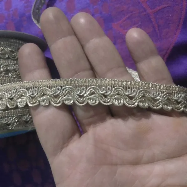 Gold_Silk_Stylish_Beading_Lace_For_Saree,_Suit,_Lehenga,_Blouse,_Art_&_Craft