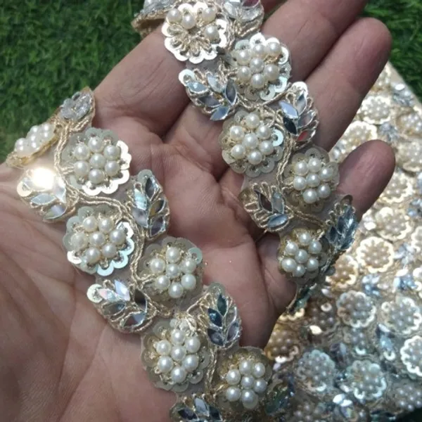 Gold_Silk_Stylish_Floral_Lace_For_Saree,_Suit,_Lehenga,_Blouse,_Art_&_Craft