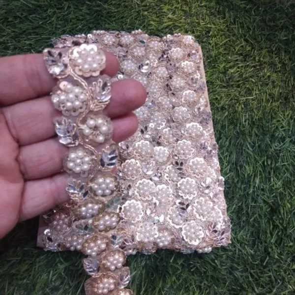 Gold_Silk_Stylish_Floral_Lace_For_Saree,_Suit,_Lehenga,_Blouse,_Art_&_Craft
