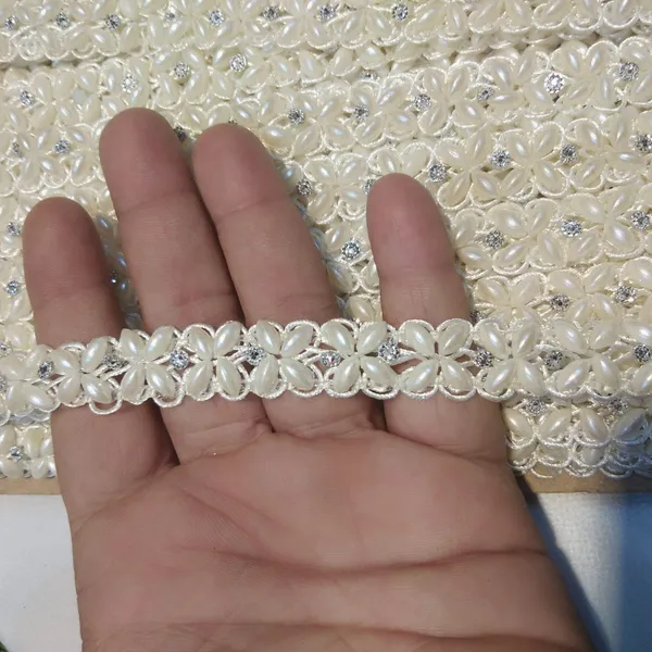 White_Silk_Stylish_Beading_Lace_For_Saree,_Suit,_Lehenga,_Blouse,_Art_&_Craft_(5_Mtr)