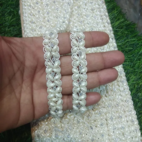White_Silk_Stylish_Beading_Lace_For_Saree,_Suit,_Lehenga,_Blouse,_Art_&_Craft_(5_Mtr)
