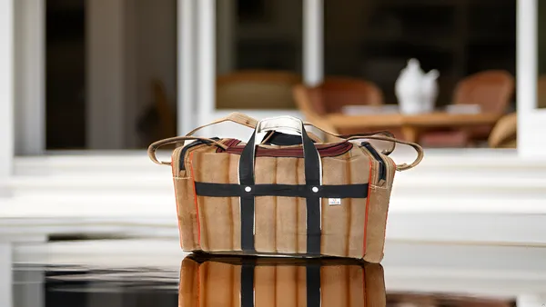 Spanish_Red_Washable_Duffle_Travelling_Luggage_DurablePolyester_Bag_With_2_Full_Side_Pocket_(_10"X11"_)