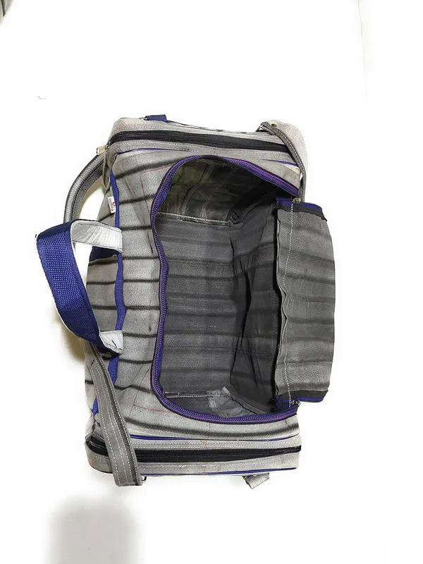 Vulture_Grey_Washable_Duffle_Travelling_Luggage_Unique_Polyester_Bag_52_Ltr_With_2_Full_Size_Pocket_(_12"X14"_)