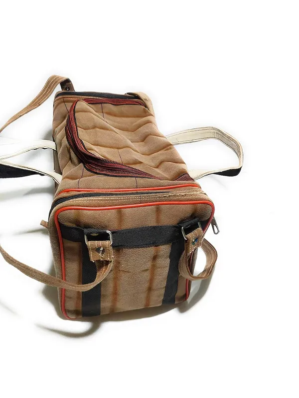 Spanish_Red_Washable_Duffle_Travelling_Luggage_Unique_Polyester_Bag_With_2_Full_Size_Pocket_(_10"X11"_)