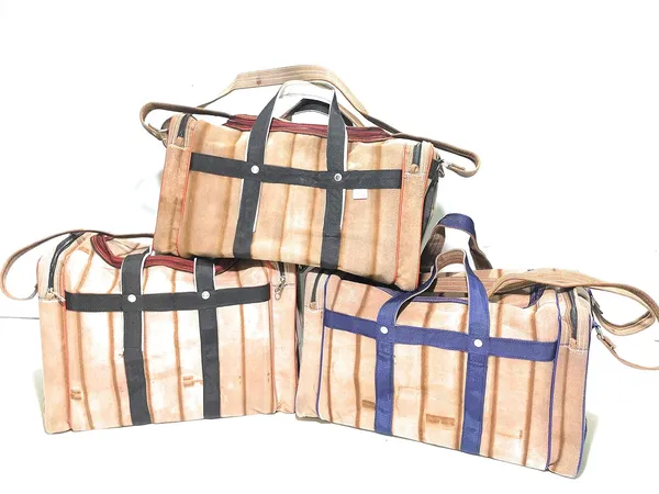 Pack_of_3_Spanish_Red_Washable_Duffle_Travelling_Polyester_Bag_Total_130_Ltr_With_2_Full_Size_Pocket_(_10"X11"_&_12"X12"_&_12"X14"_)