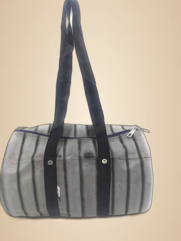 Vulture_Grey_Washable_Duffle_RoundPolyester_Bag_For_Luggage_Travelling/Picnic/Storage/ShoppingPolyester_Bag_35_Ltr_With_2_Side_Pocket_(_11"X15"_)