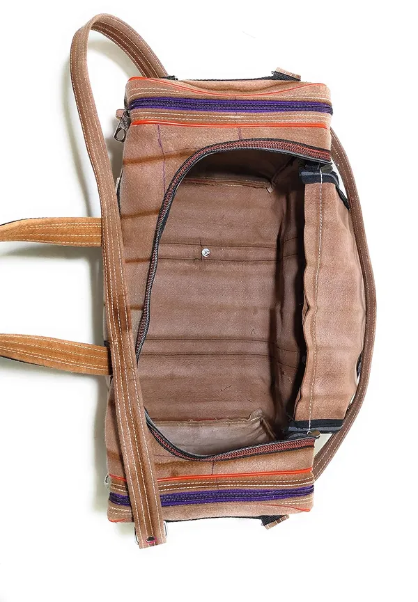 Spanish_Red_Washable_Duffle_Travelling_Luggage_DurablePolyester_Bag_With_2_Full_Side_Pocket_(_10"X11"_)
