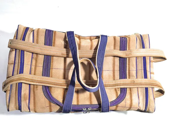 Spanish_Red_Washable_Duffle_Travelling_Luggage_DurablePolyester_Bag_With_2_Full_Side_Pocket_(_14"X16"_)