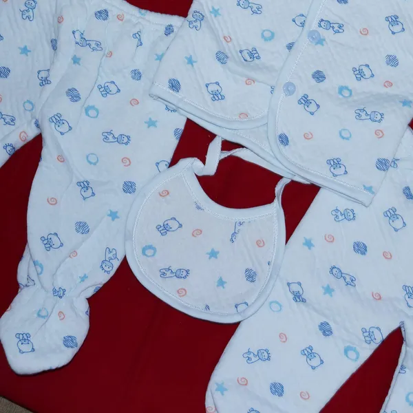 Set_of_5_Blue_Cotton_Newborn_Baby_Gift_Set_|_Shirt_with_Pyjama,_Legging,_Bib_&_Cap