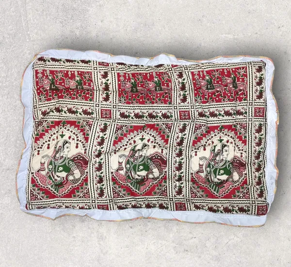 Set_of_4_Rajwadi_Printed_Pure_Cotton_Godadi_Bed_with_Baby_Cradle