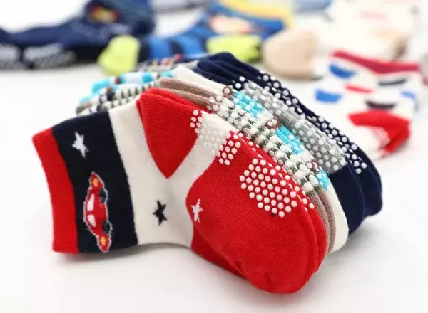 Pair_of_6_Multicolor_Anti_Slip_Cotton_Socks_|_For_Baby