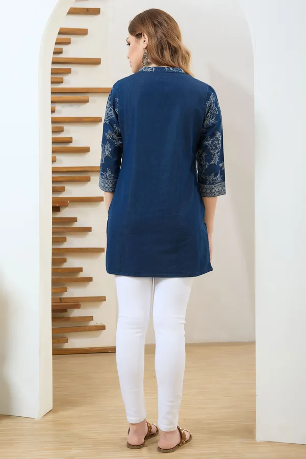 Trendy_Denim_Grey_Wash_Print_And_Thread_Work_Short_Tunic