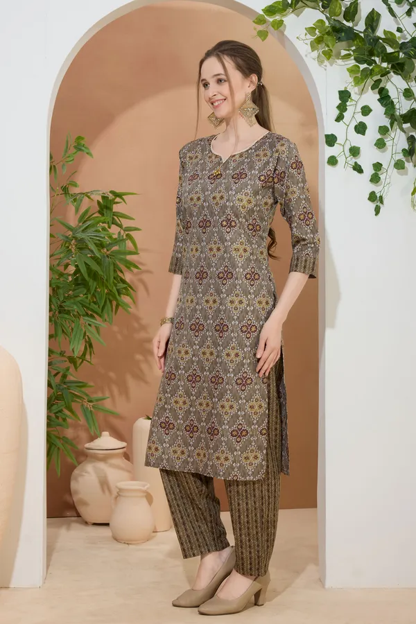 Golden_Crown_Brown_Round_Neck_Kurti_Pant_Suit_For_Women