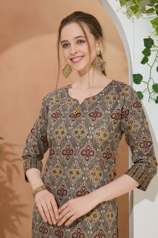Golden_Crown_Brown_Round_Neck_Kurti_Pant_Suit_For_Women