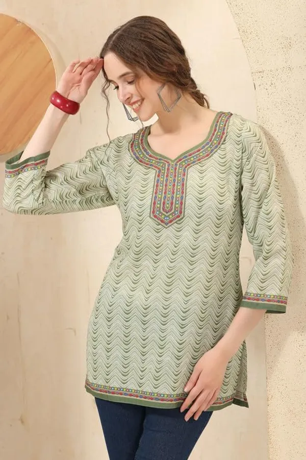 Women's_Ethnic_Print_Cotton_Short_Kurti