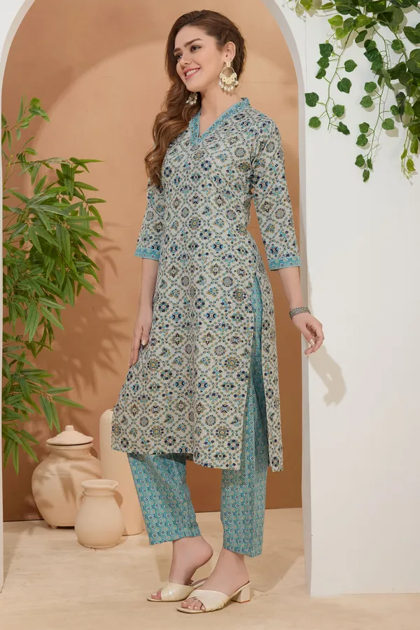 Playful_Gray_V_Neck_Kurti_Pant_Suit_For_Women